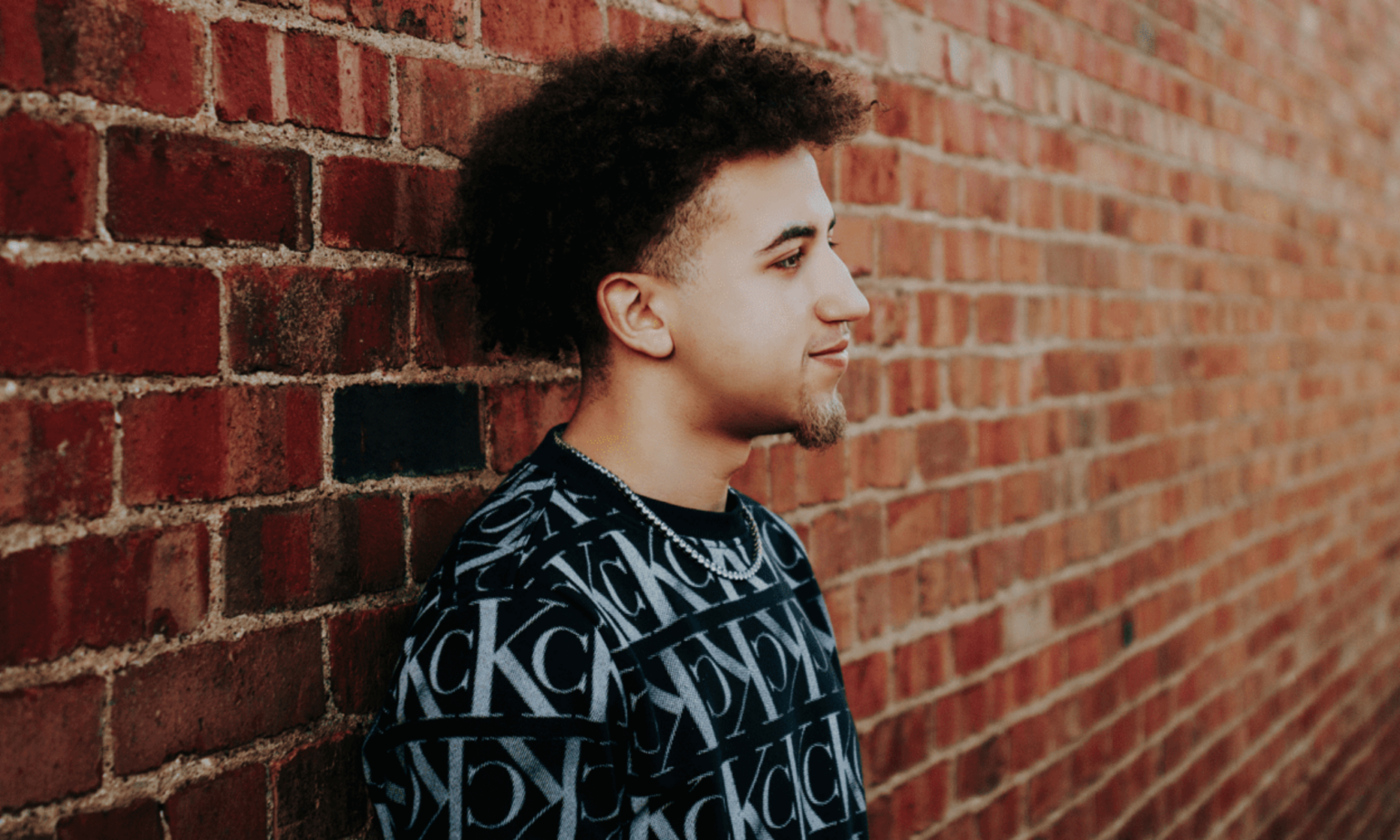 新华:社四问预<制>菜，律师：中央厨房配送的餐食不属于预制菜范畴