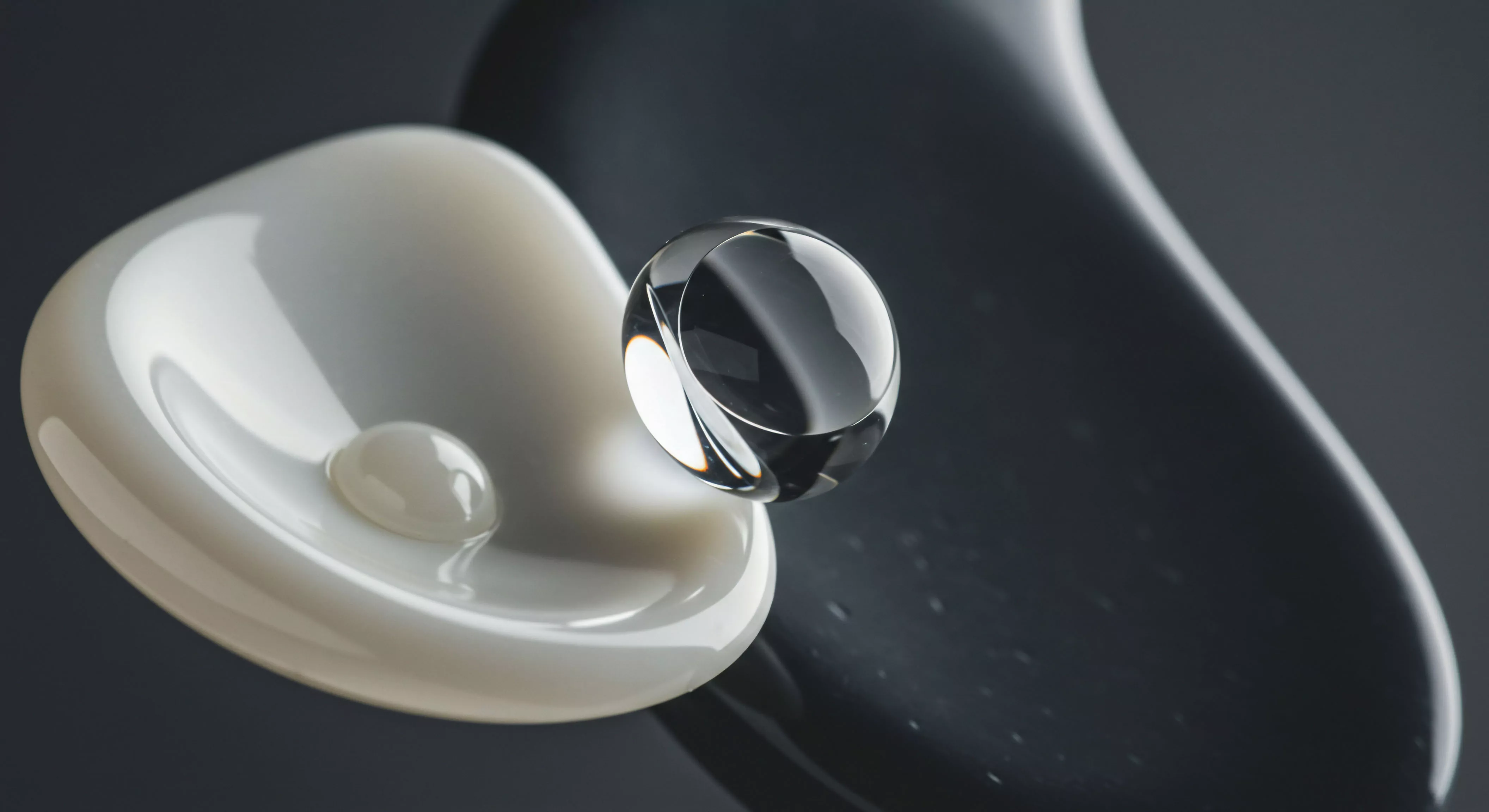 科马材!料ip—o，两次ipo招股书销售数量存差异，收入金额却一致，真实吗？